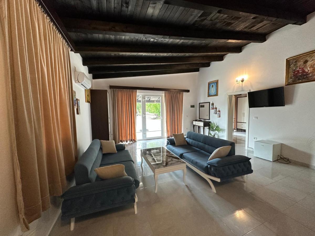 Ara E Vjeter Resort Velipojë Exteriör bild